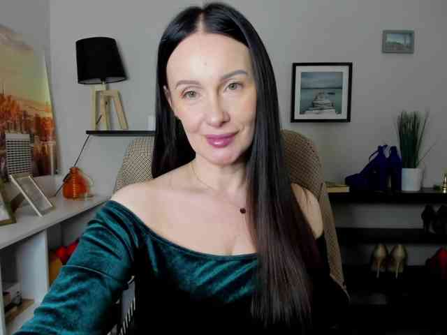 velvetJasmine webcam