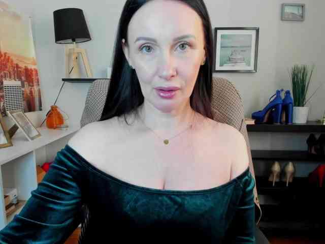 velvetJasmine webcam