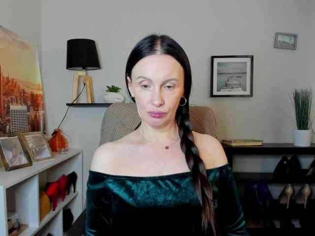 velvetJasmine webcam