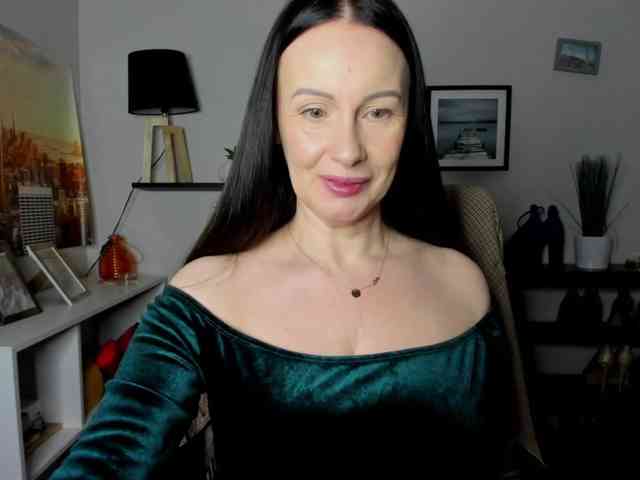 velvetJasmine webcam