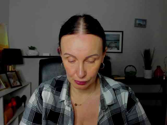 velvetJasmine webcam
