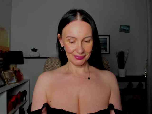 velvetJasmine webcam