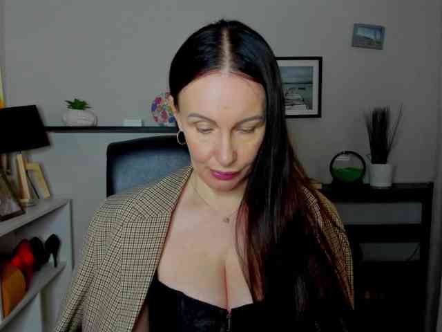 velvetJasmine webcam