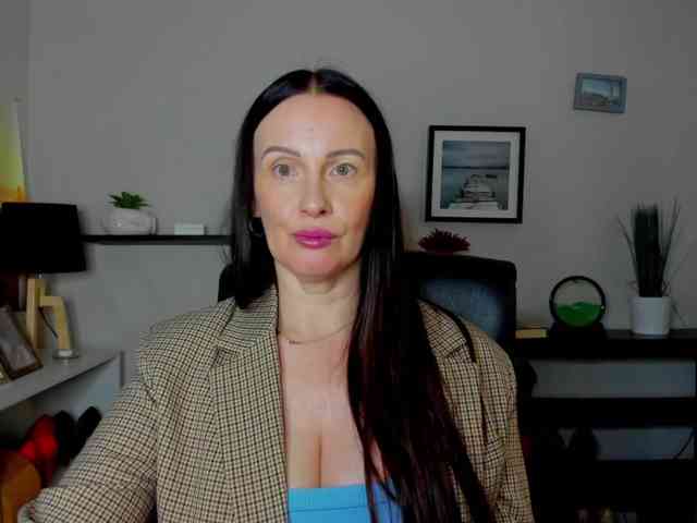 velvetJasmine webcam