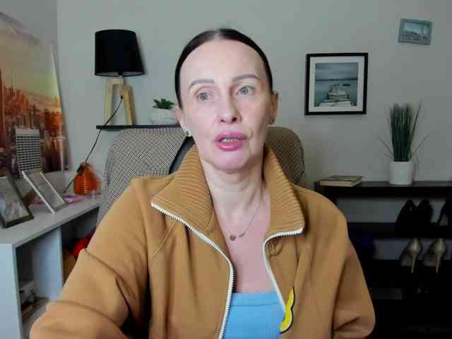 velvetJasmine webcam