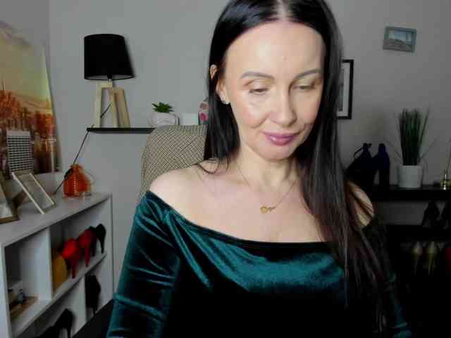 velvetJasmine webcam