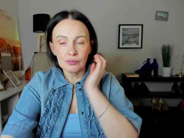 velvetJasmine webcam