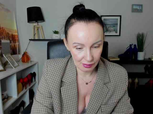 velvetJasmine webcam