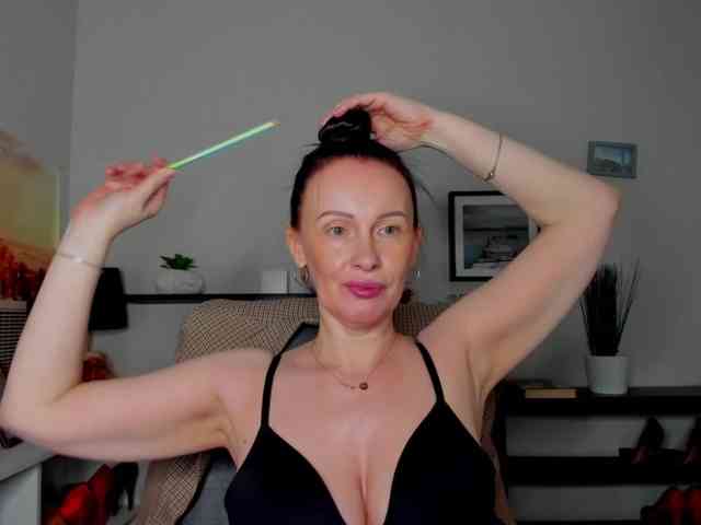 velvetJasmine webcam