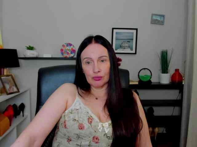 velvetJasmine webcam