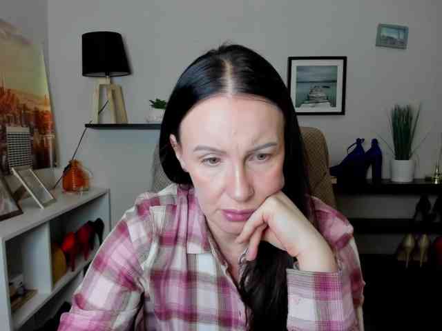 velvetJasmine webcam