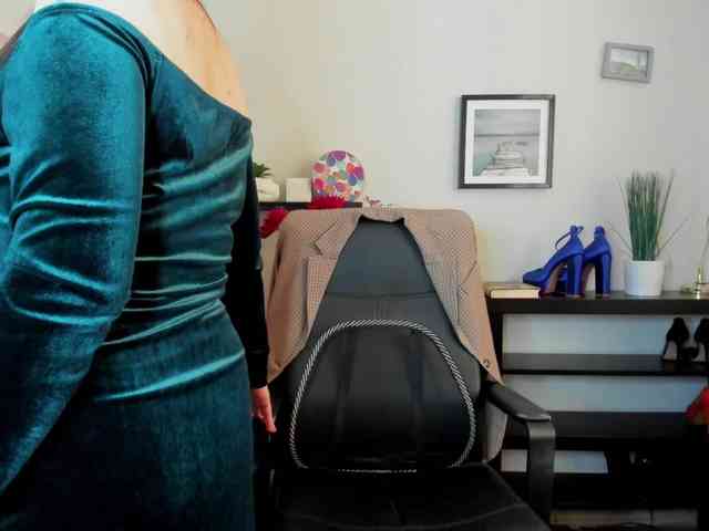 velvetJasmine webcam