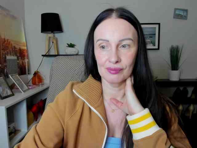 velvetJasmine webcam