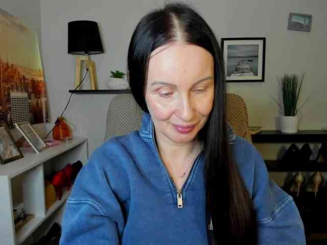 velvetJasmine webcam