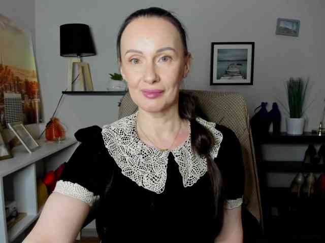 velvetJasmine webcam