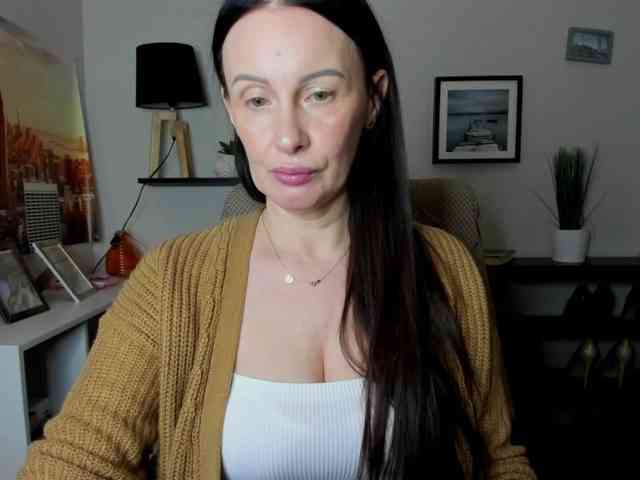 velvetJasmine webcam