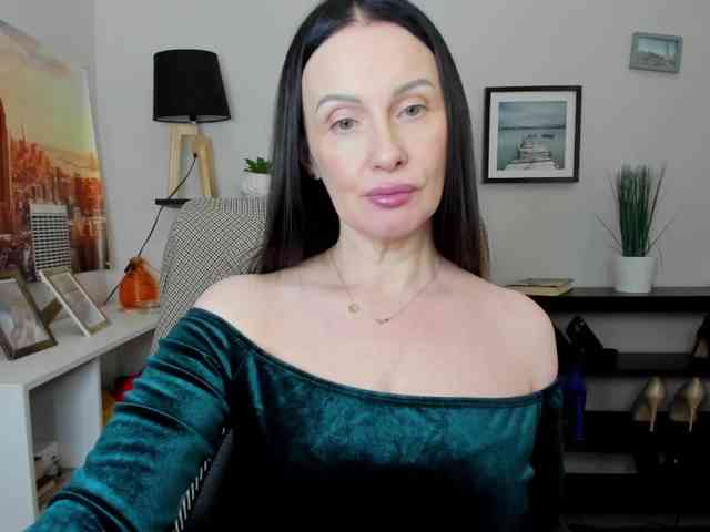 velvetJasmine webcam