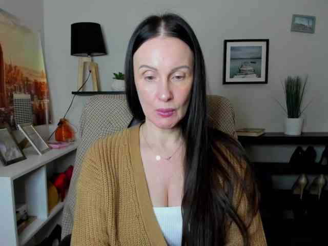 velvetJasmine webcam