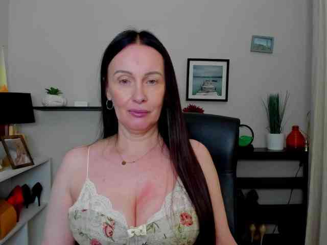 velvetJasmine webcam