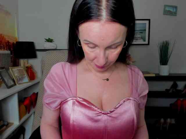 velvetJasmine webcam