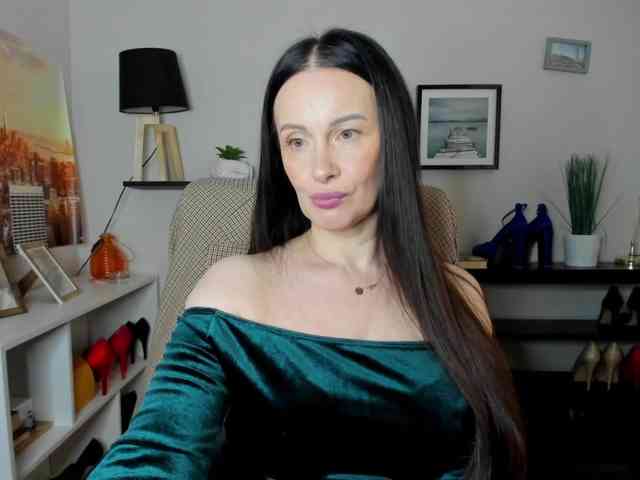 velvetJasmine webcam