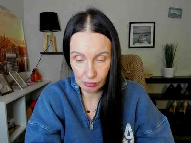 velvetJasmine webcam