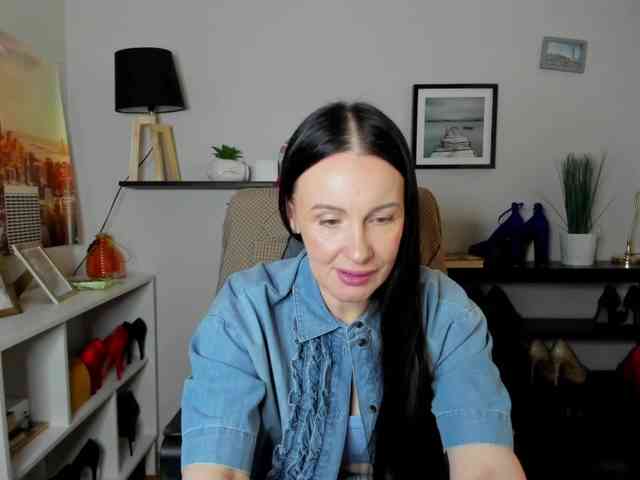 velvetJasmine webcam