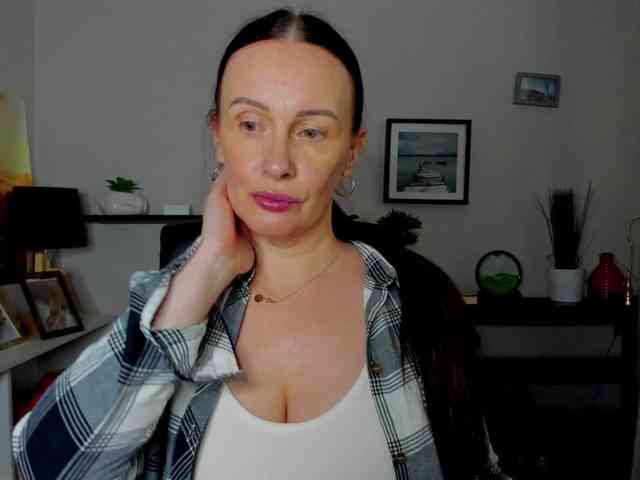 velvetJasmine webcam