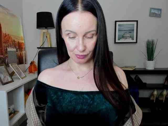 velvetJasmine webcam