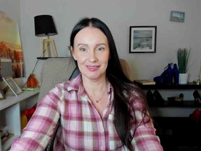 velvetJasmine webcam