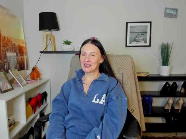 velvetJasmine webcam