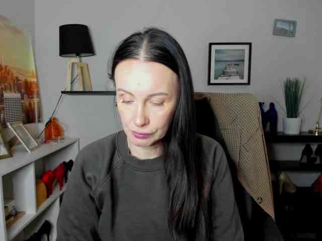 velvetJasmine webcam