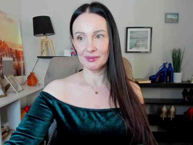 velvetJasmine webcam