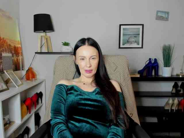 velvetJasmine webcam