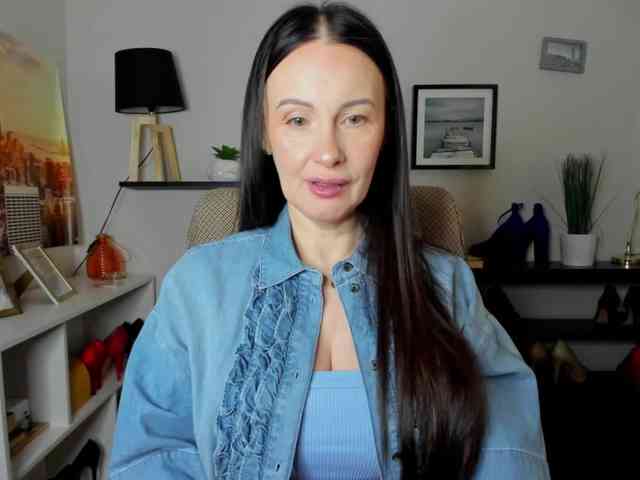 velvetJasmine webcam