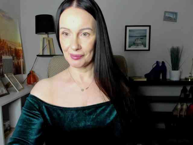 velvetJasmine webcam