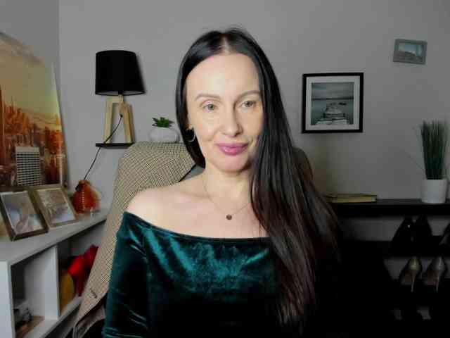 velvetJasmine webcam