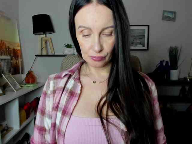 velvetJasmine webcam