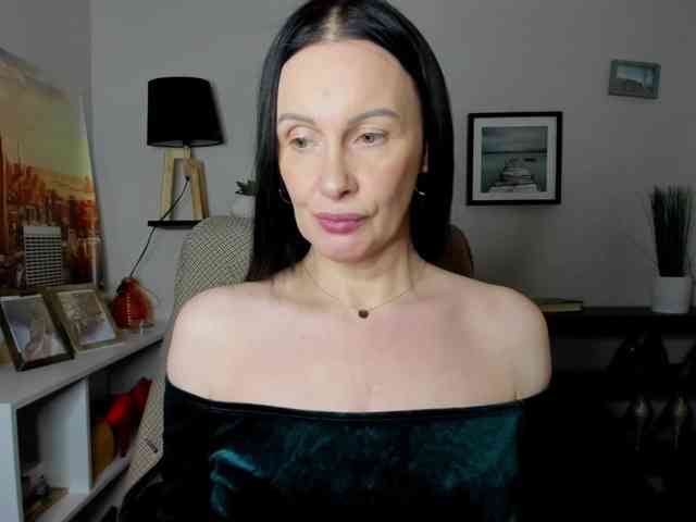 velvetJasmine webcam