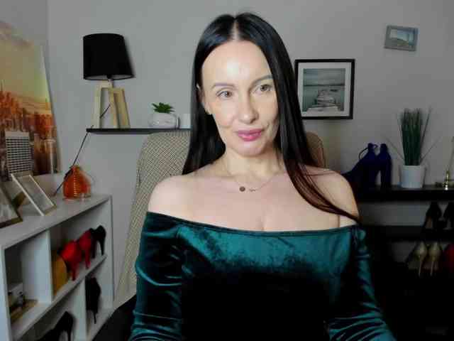 velvetJasmine webcam