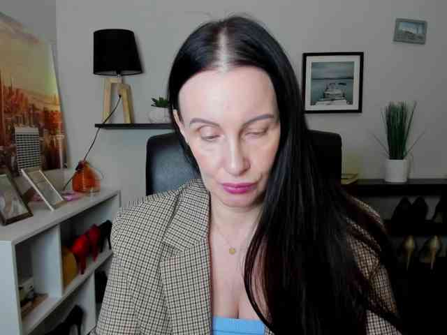 velvetJasmine webcam