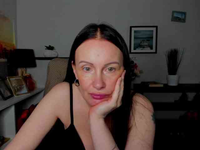 velvetJasmine webcam