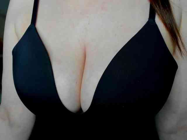 velvetJasmine webcam