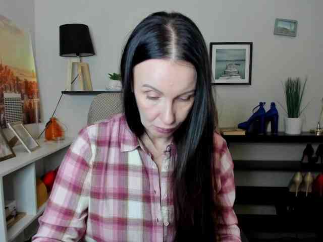 velvetJasmine webcam