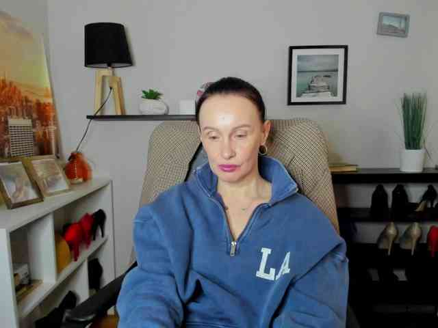 velvetJasmine webcam