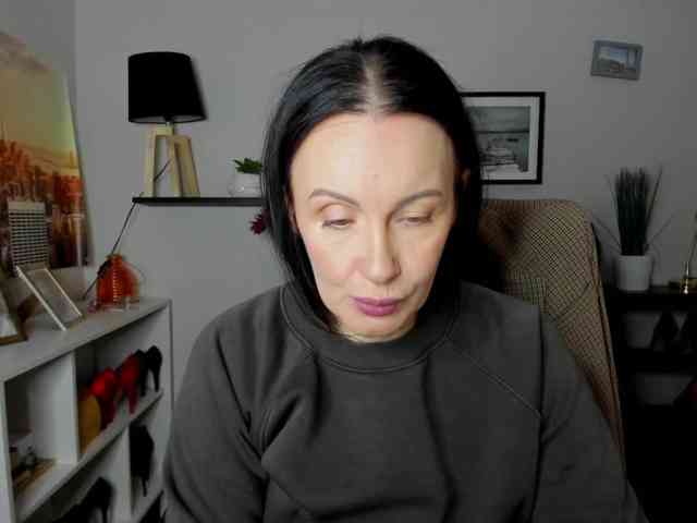 velvetJasmine webcam