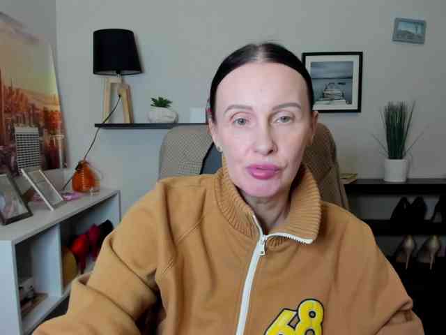 velvetJasmine webcam