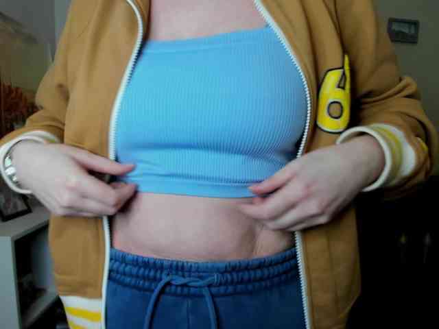 velvetJasmine webcam