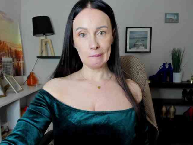 velvetJasmine webcam