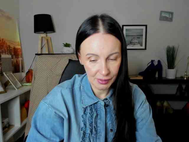 velvetJasmine webcam